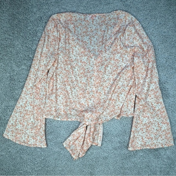 Pink Lily Blouse Womens Small Bell Sleeves Tie Front Floral Print BOHO Cottage - Picture 4 of 4